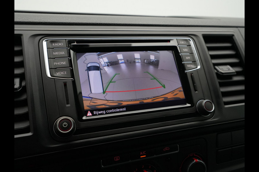Volkswagen Transporter 2.0 TDI 150pk L2H1 Comfortline Navigatie Camera Cruise Dab Pdc Carplay