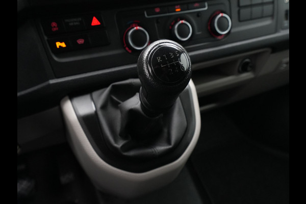 Volkswagen Transporter 2.0 TDI 150pk L2H1 Comfortline Navigatie Camera Cruise Dab Pdc Carplay