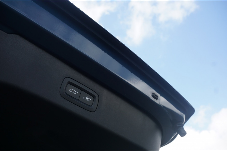 Lynk & Co 01 262PK PHEV AUTOMAAT 360° CAMERA | ADAPTIVE | AFN. HAAK | PANO! VERKOCHT