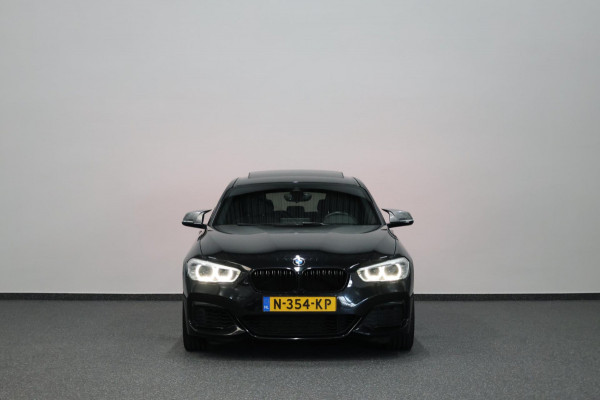BMW 1-serie M140i xDrive MAXTON/LED/SCHUIFDAK/HARMAN/LEER+S.VERWARMING/19" LMV/CAM/CRUISE/ECC/12 MND GARANTIE!