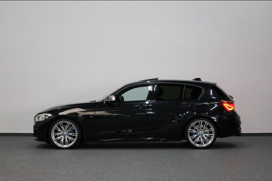 BMW 1-serie M140i xDrive MAXTON/LED/SCHUIFDAK/HARMAN/LEER+S.VERWARMING/19" LMV/CAM/CRUISE/ECC/12 MND GARANTIE!