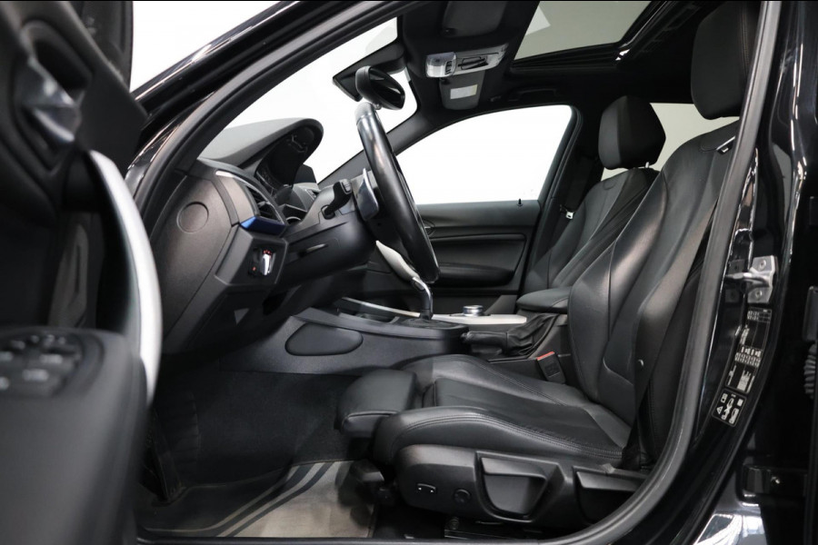 BMW 1-serie M140i xDrive MAXTON/LED/SCHUIFDAK/HARMAN/LEER+S.VERWARMING/19" LMV/CAM/CRUISE/ECC/12 MND GARANTIE!