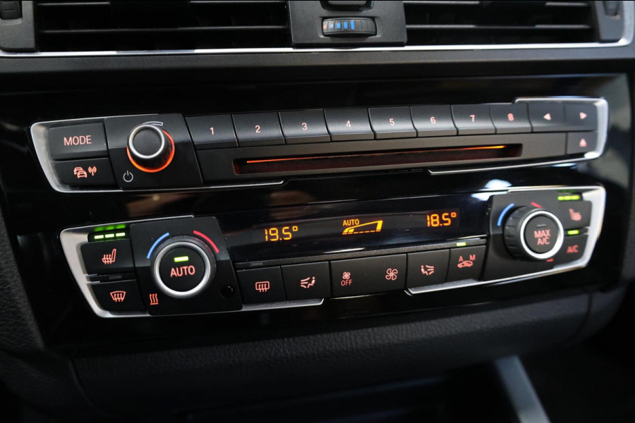 BMW 1-serie M140i xDrive MAXTON/LED/SCHUIFDAK/HARMAN/LEER+S.VERWARMING/19" LMV/CAM/CRUISE/ECC/12 MND GARANTIE!