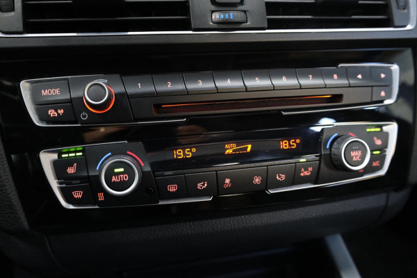 BMW 1-serie M140i xDrive MAXTON/LED/SCHUIFDAK/HARMAN/LEER+S.VERWARMING/19" LMV/CAM/CRUISE/ECC/12 MND GARANTIE!