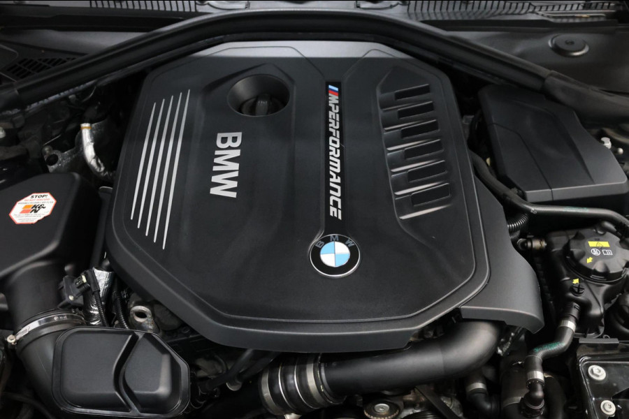 BMW 1-serie M140i xDrive MAXTON/LED/SCHUIFDAK/HARMAN/LEER+S.VERWARMING/19" LMV/CAM/CRUISE/ECC/12 MND GARANTIE!