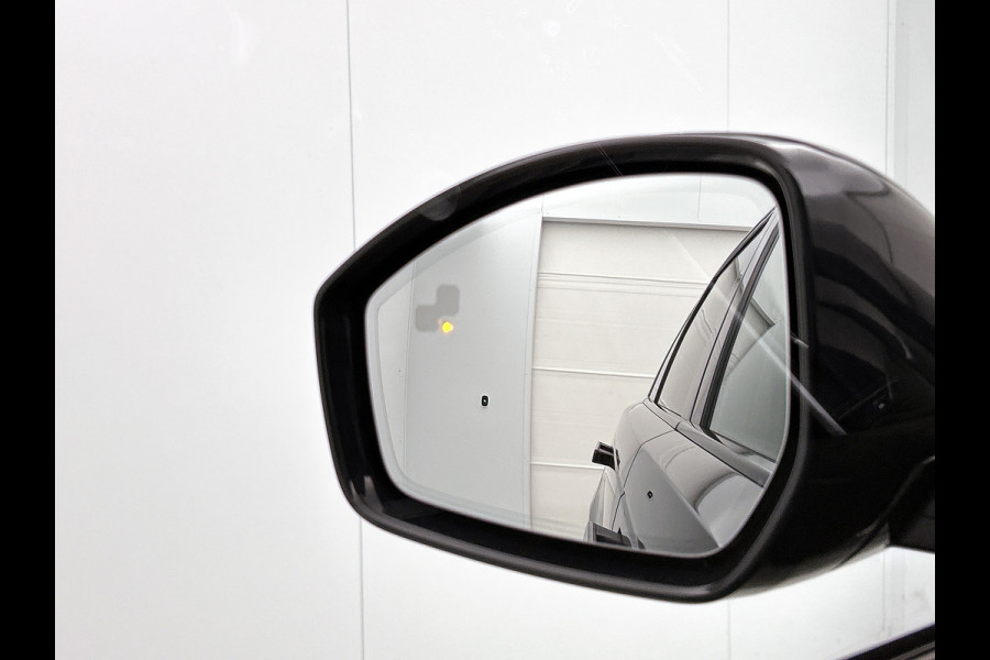 Land Rover Range Rover Velar 2.0 P300 Turbo AWD R-Dynamic HSE (Zeer Goed onderH, Panorama, 360 Camera, Leer, Head-up, Etc)