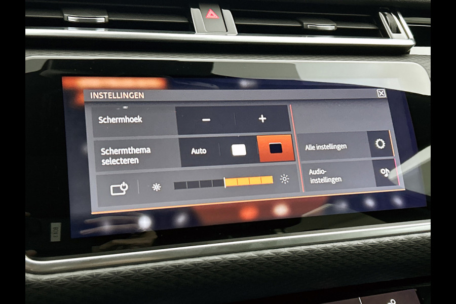 Land Rover Range Rover Velar 2.0 P300 Turbo AWD R-Dynamic HSE (Zeer Goed onderH, Panorama, 360 Camera, Leer, Head-up, Etc)