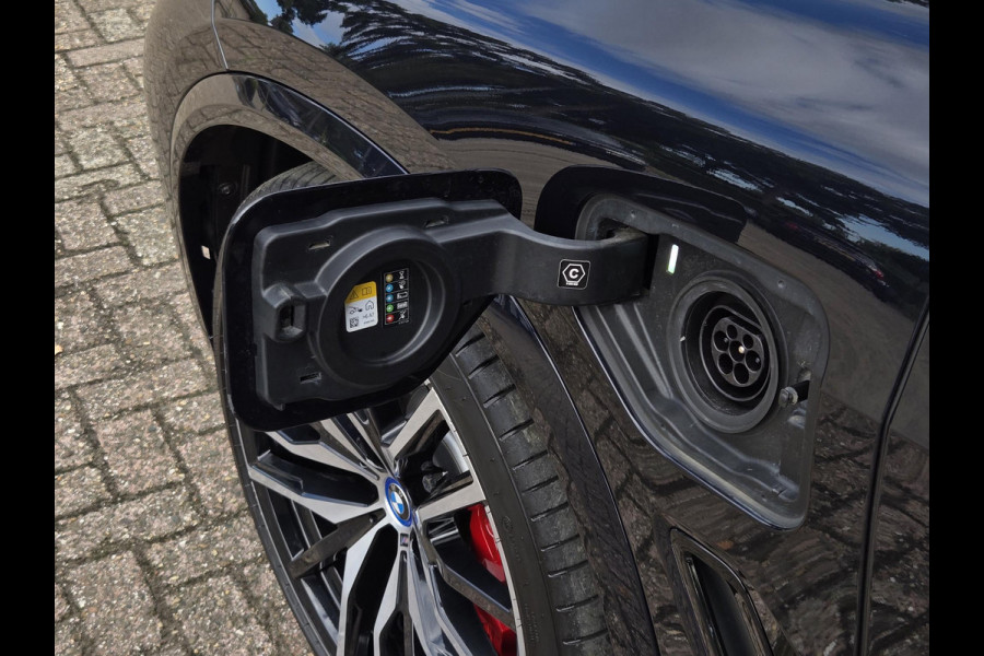 BMW X5 xDrive45e M SPORT | SKYLOUNGE | LASER | STOELVENTILATIE | BOWER & WILKENS | STOELMASAGE | HEAD-UP |