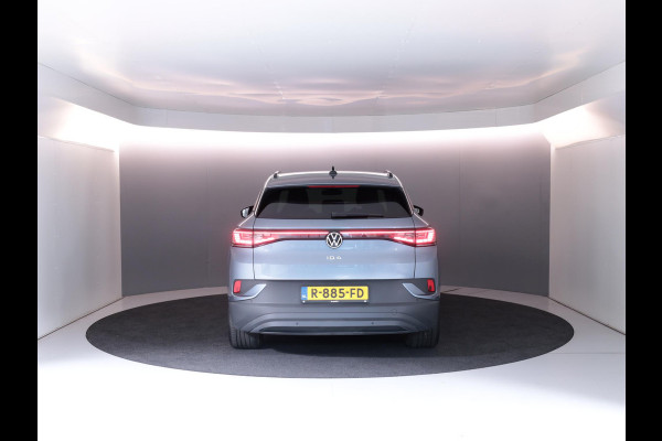Volkswagen ID.4 Pro 77 kWh 204 pk | Navigatie | Elektr. trekhaak | Parkeersensoren (Park assist) | Achteruitrijcamera |  Matrix LED koplampen | Stoelverwarming |