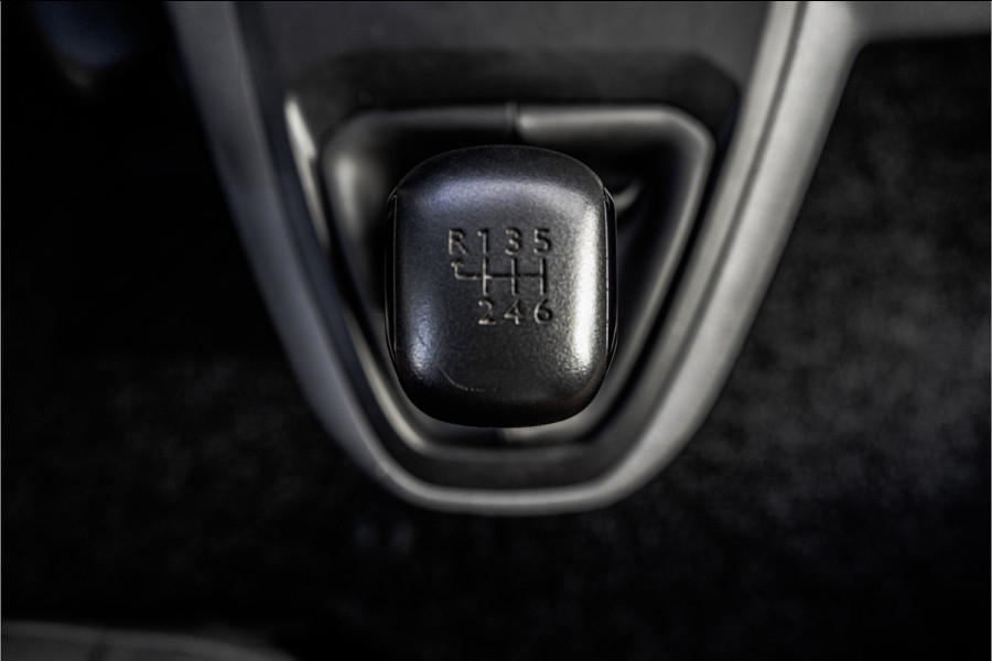 Citroën Jumpy 2.0 BlueHDI | 6-Zits | DC | CarPlay | Navi | Zijschuifdeur R + L | LED | Cruise | Airco | PDC | Euro 6