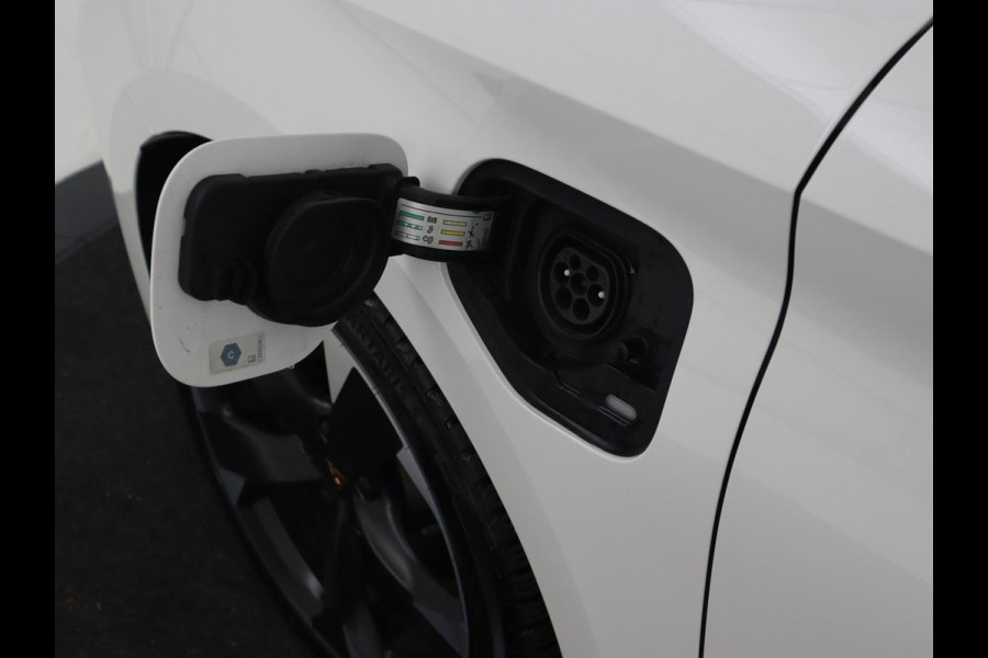 CUPRA Leon 1.4 TSI eHybrid PHEV | Panoramadak | Stoel & stuurverwarming | Adaptive cruise | PDC | Carplay | Sportstoelen | LED