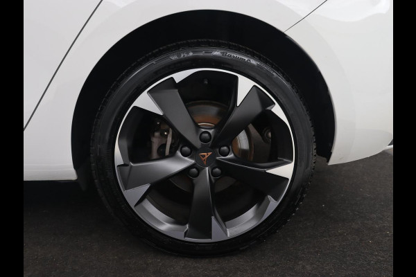 CUPRA Leon 1.4 TSI eHybrid PHEV | Panoramadak | Stoel & stuurverwarming | Adaptive cruise | PDC | Carplay | Sportstoelen | LED