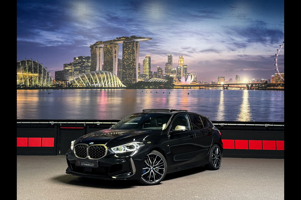 BMW 1-serie M135i xDrive High Ex H/K|Schuifdak|Camera|Leder BMW 1-serie M135i xDrive High Ex H/K|Schuifdak|Camera|Leder
