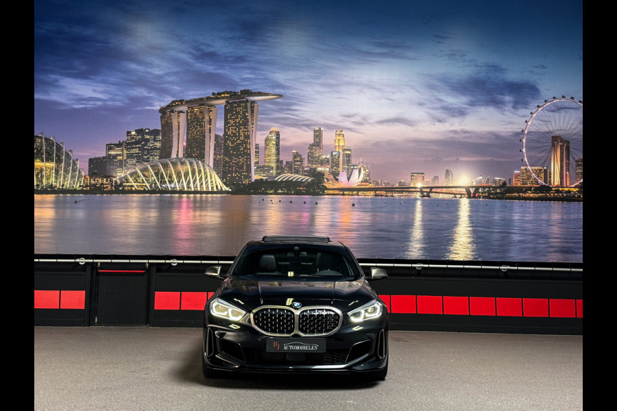 BMW 1-serie M135i xDrive High Ex H/K|Schuifdak|Camera|Leder