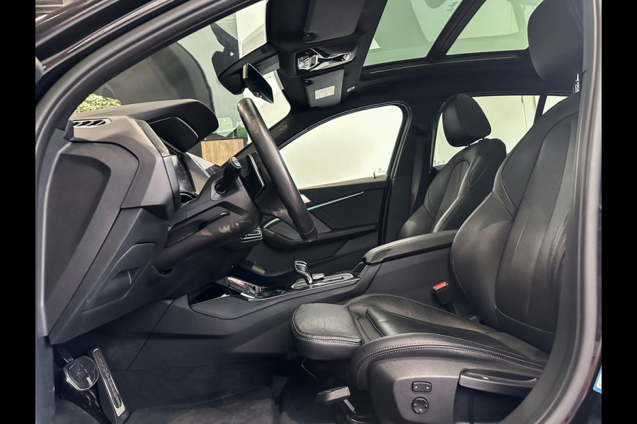 BMW 1-serie M135i xDrive High Ex H/K|Schuifdak|Camera|Leder
