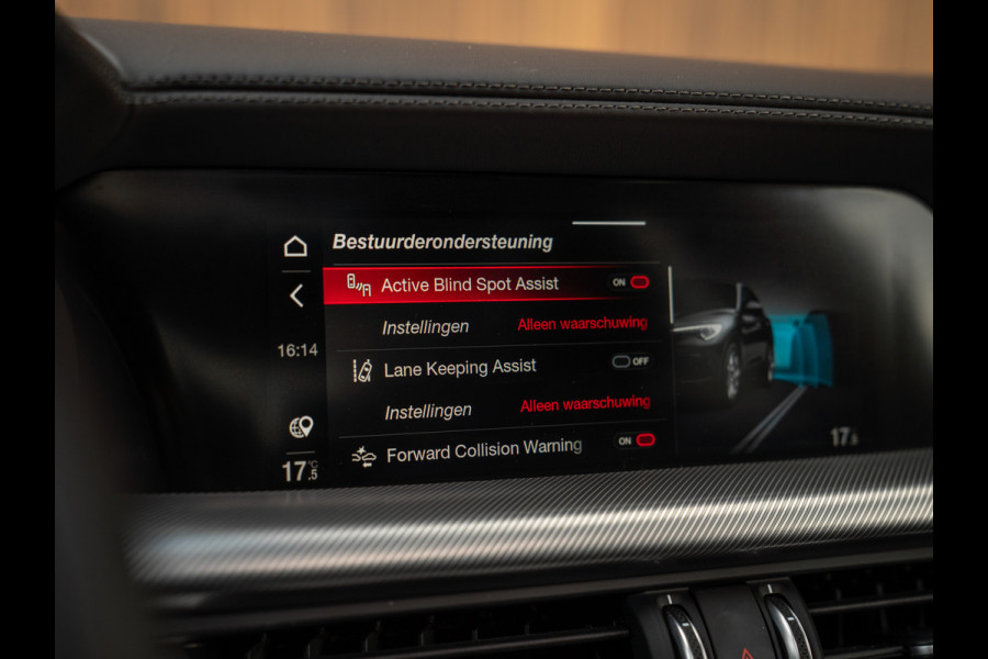 Alfa Romeo Stelvio 2.0T 280pk AWD Veloce | Pano-dak | Verde Visconti | CarPlay | Adapt. cruise | Lederen dash.