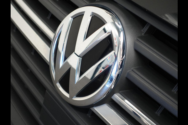 Volkswagen Transporter 2.0 TDI 110pk L1H1 Navigatie Apple Carplay/ Android auto Cruise control Trekhaak Imperiaal Airco Euro6