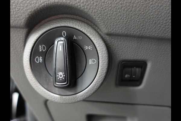 Volkswagen Transporter 2.0 TDI 110pk L1H1 Navigatie Apple Carplay/ Android auto Cruise control Trekhaak Imperiaal Airco Euro6