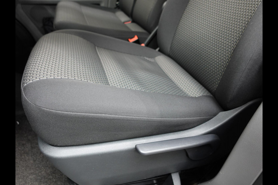 Volkswagen Transporter 2.0 TDI 110pk L1H1 Navigatie Apple Carplay/ Android auto Cruise control Trekhaak Imperiaal Airco Euro6