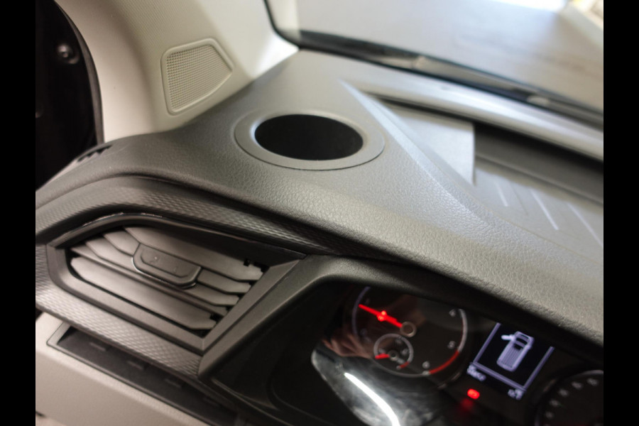 Volkswagen Transporter 2.0 TDI 110pk L1H1 Navigatie Apple Carplay/ Android auto Cruise control Trekhaak Imperiaal Airco Euro6