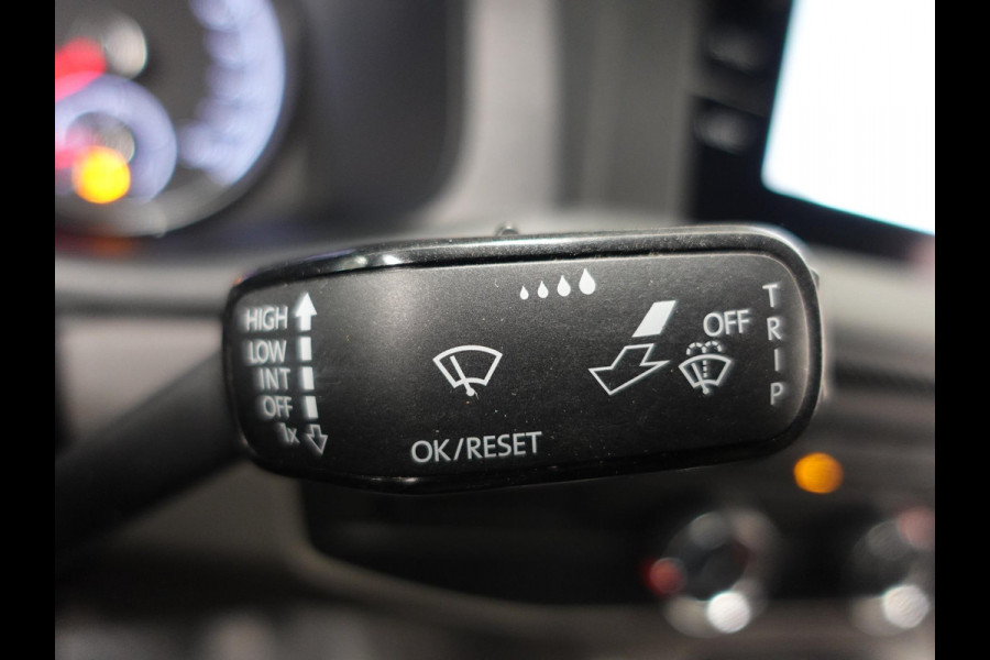 Volkswagen Transporter 2.0 TDI 110pk L1H1 Navigatie Apple Carplay/ Android auto Cruise control Trekhaak Imperiaal Airco Euro6