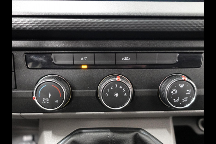Volkswagen Transporter 2.0 TDI 110pk L1H1 Navigatie Apple Carplay/ Android auto Cruise control Trekhaak Imperiaal Airco Euro6