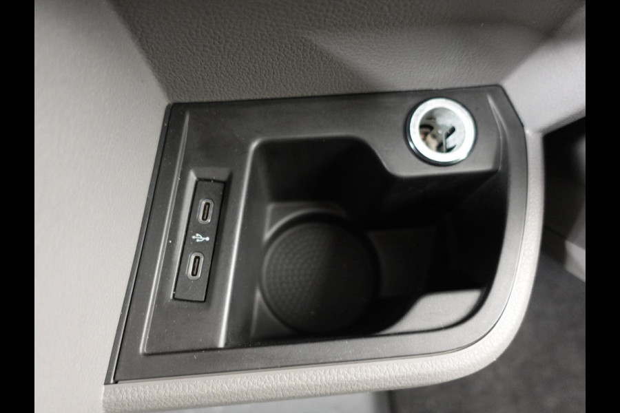 Volkswagen Transporter 2.0 TDI 110pk L1H1 Navigatie Apple Carplay/ Android auto Cruise control Trekhaak Imperiaal Airco Euro6
