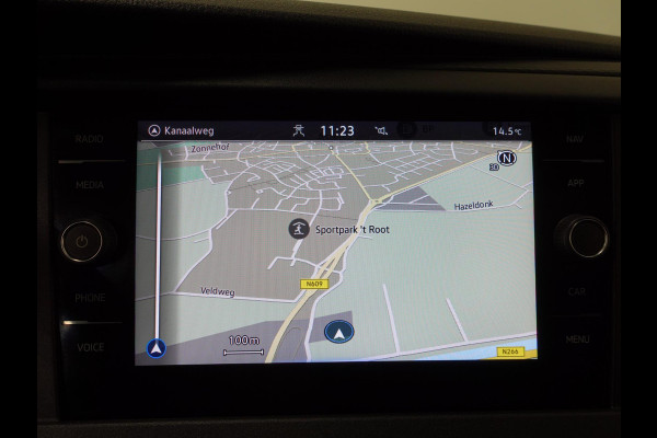 Volkswagen Transporter 2.0 TDI 110pk L1H1 Navigatie Apple Carplay/ Android auto Cruise control Trekhaak Imperiaal Airco Euro6