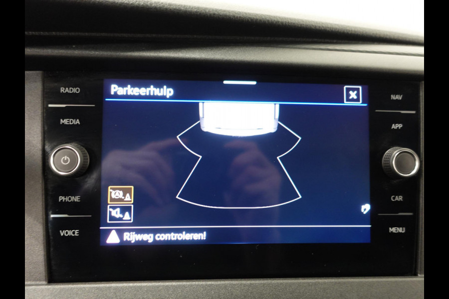 Volkswagen Transporter 2.0 TDI 110pk L1H1 Navigatie Apple Carplay/ Android auto Cruise control Trekhaak Imperiaal Airco Euro6