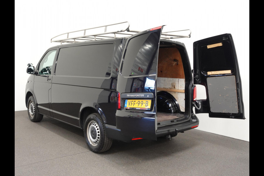 Volkswagen Transporter 2.0 TDI 110pk L1H1 Navigatie Apple Carplay/ Android auto Cruise control Trekhaak Imperiaal Airco Euro6