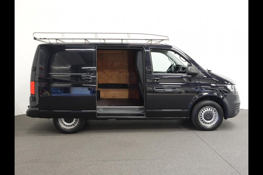 Volkswagen Transporter 2.0 TDI 110pk L1H1 Navigatie Apple Carplay/ Android auto Cruise control Trekhaak Imperiaal Airco Euro6