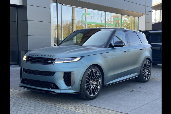 Land Rover Range Rover Sport P635 V8 SV Bespoke Celestial Gaea Curation