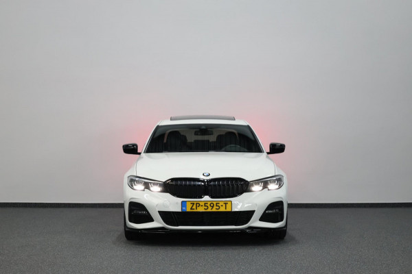 BMW 3-serie 320i M-Sport LED/VIRTUAL/SFEER/SCHUIFDAK/HALF LEDER+S.VERWAMRING/19" LMV/PDC/CRUISE/ECC/12 MND GARANTIE!