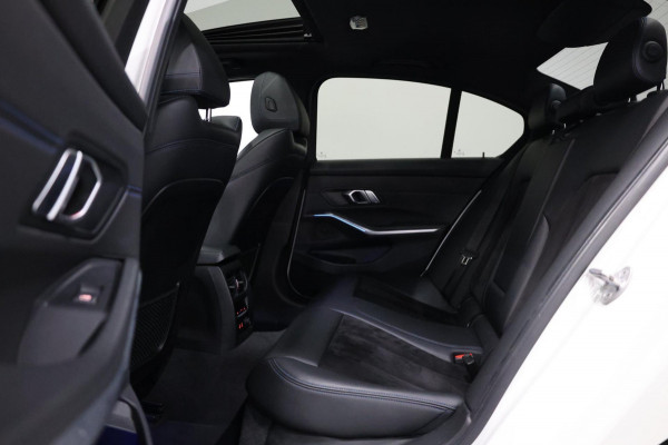BMW 3-serie 320i M-Sport LED/VIRTUAL/SFEER/SCHUIFDAK/HALF LEDER+S.VERWAMRING/19" LMV/PDC/CRUISE/ECC/12 MND GARANTIE!