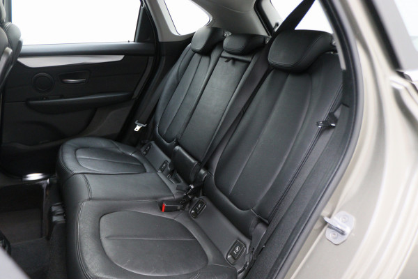 BMW 2 Serie Active Tourer 218i Centennial High Executive Leer, LED, Head-Up, Navigatie, Stoelverwarming, Afn. Trekhaak