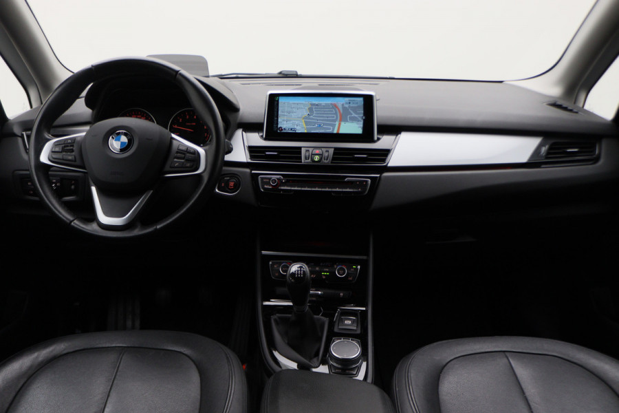BMW 2 Serie Active Tourer 218i Centennial High Executive Leer, LED, Head-Up, Navigatie, Stoelverwarming, Afn. Trekhaak