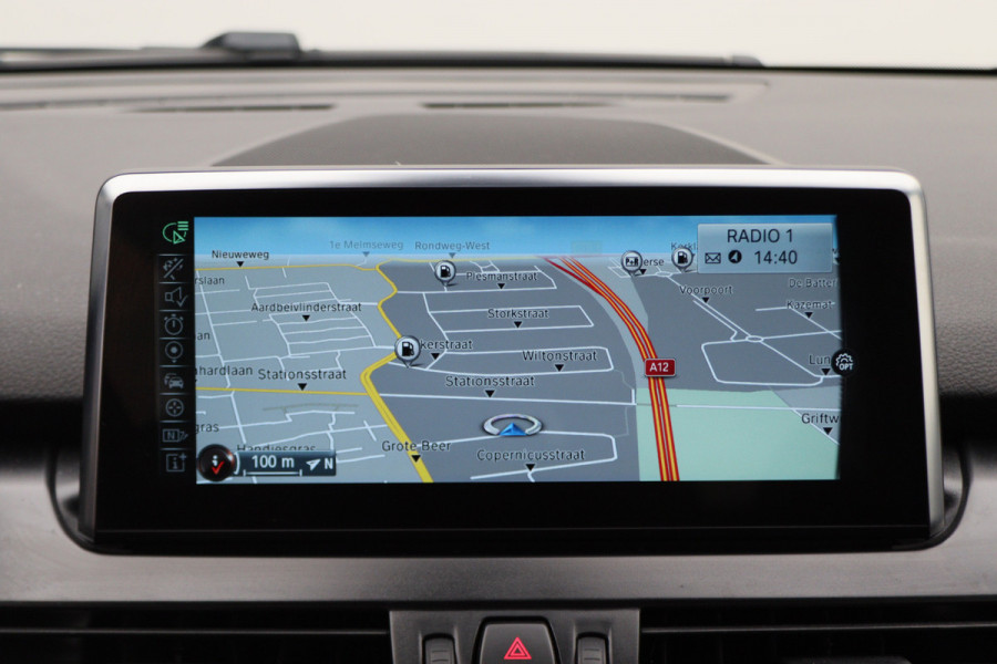 BMW 2 Serie Active Tourer 218i Centennial High Executive Leer, LED, Head-Up, Navigatie, Stoelverwarming, Afn. Trekhaak