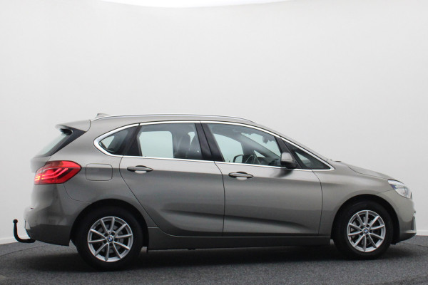 BMW 2 Serie Active Tourer 218i Centennial High Executive Leer, LED, Head-Up, Navigatie, Stoelverwarming, Afn. Trekhaak