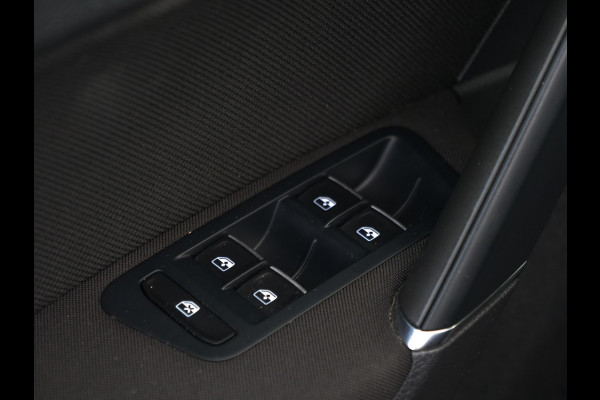 Volkswagen Golf 2.0 TSI GTI Performance | panorama | dynaudio | led | keyless go&entry..