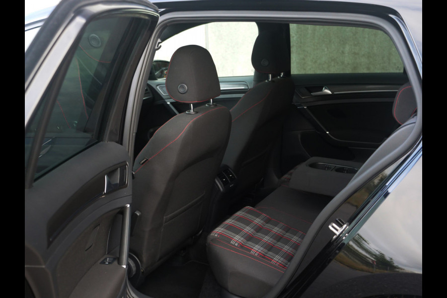 Volkswagen Golf 2.0 TSI GTI Performance | panorama | dynaudio | led | keyless go&entry..