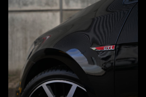Volkswagen Golf 2.0 TSI GTI Performance | panorama | dynaudio | led | keyless go&entry..
