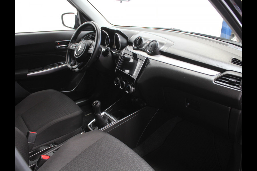 Suzuki Swift 1.2 Style Smart Hybrid | CARPLAY | CAMERA | NAVI | KEYLESS | LMV | PDC