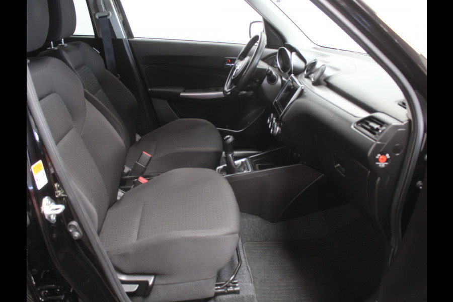 Suzuki Swift 1.2 Style Smart Hybrid | CARPLAY | CAMERA | NAVI | KEYLESS | LMV | PDC