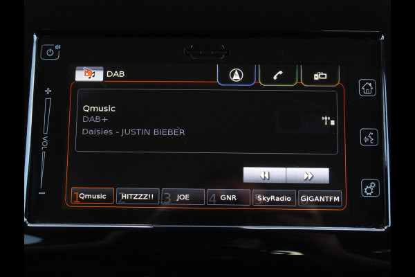 Suzuki Swift 1.2 Style Smart Hybrid | CARPLAY | CAMERA | NAVI | KEYLESS | LMV | PDC