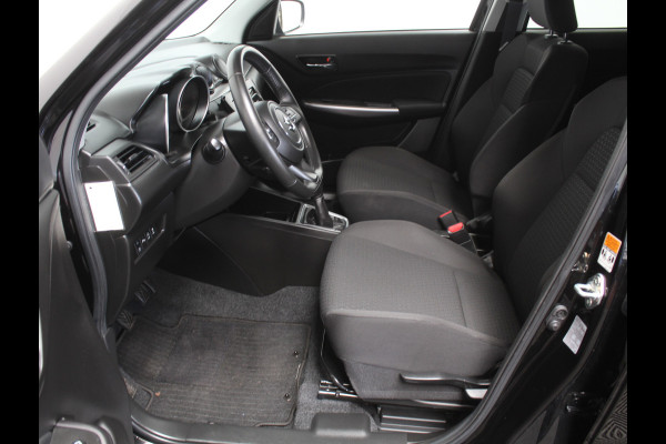 Suzuki Swift 1.2 Style Smart Hybrid | CARPLAY | CAMERA | NAVI | KEYLESS | LMV | PDC