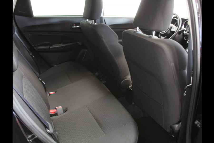 Suzuki Swift 1.2 Style Smart Hybrid | CARPLAY | CAMERA | NAVI | KEYLESS | LMV | PDC