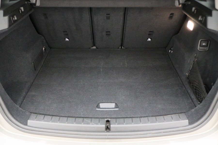 BMW 2 Serie Active Tourer 218i Centennial High Executive Leer, LED, Head-Up, Navigatie, Stoelverwarming, Afn. Trekhaak