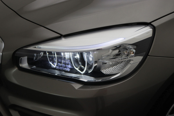 BMW 2 Serie Active Tourer 218i Centennial High Executive Leer, LED, Head-Up, Navigatie, Stoelverwarming, Afn. Trekhaak