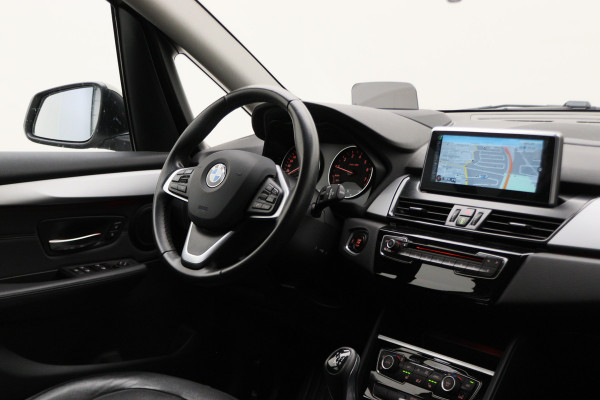 BMW 2 Serie Active Tourer 218i Centennial High Executive Leer, LED, Head-Up, Navigatie, Stoelverwarming, Afn. Trekhaak