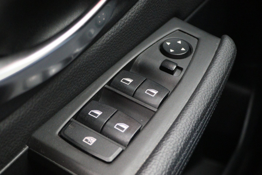 BMW 2 Serie Active Tourer 218i Centennial High Executive Leer, LED, Head-Up, Navigatie, Stoelverwarming, Afn. Trekhaak